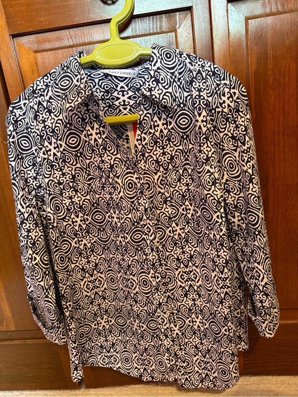 Emily Daniels Black & White Printed Collared Blouse
